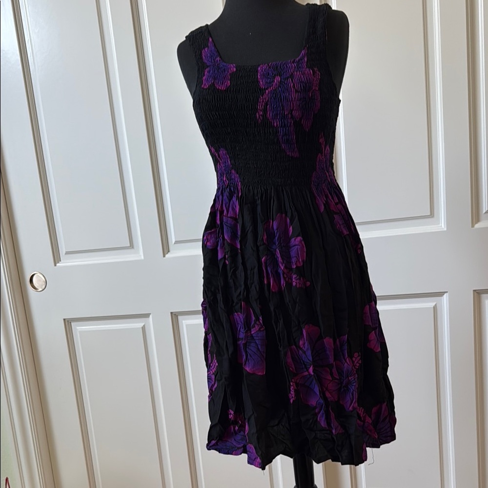 Chic Black and Purple Floral Midi Dress
